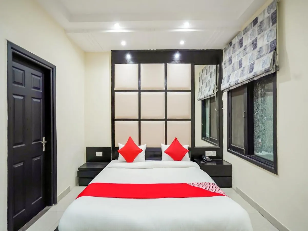 ***  Hotel Oyo 309 The Royal Residency Gurgaon India