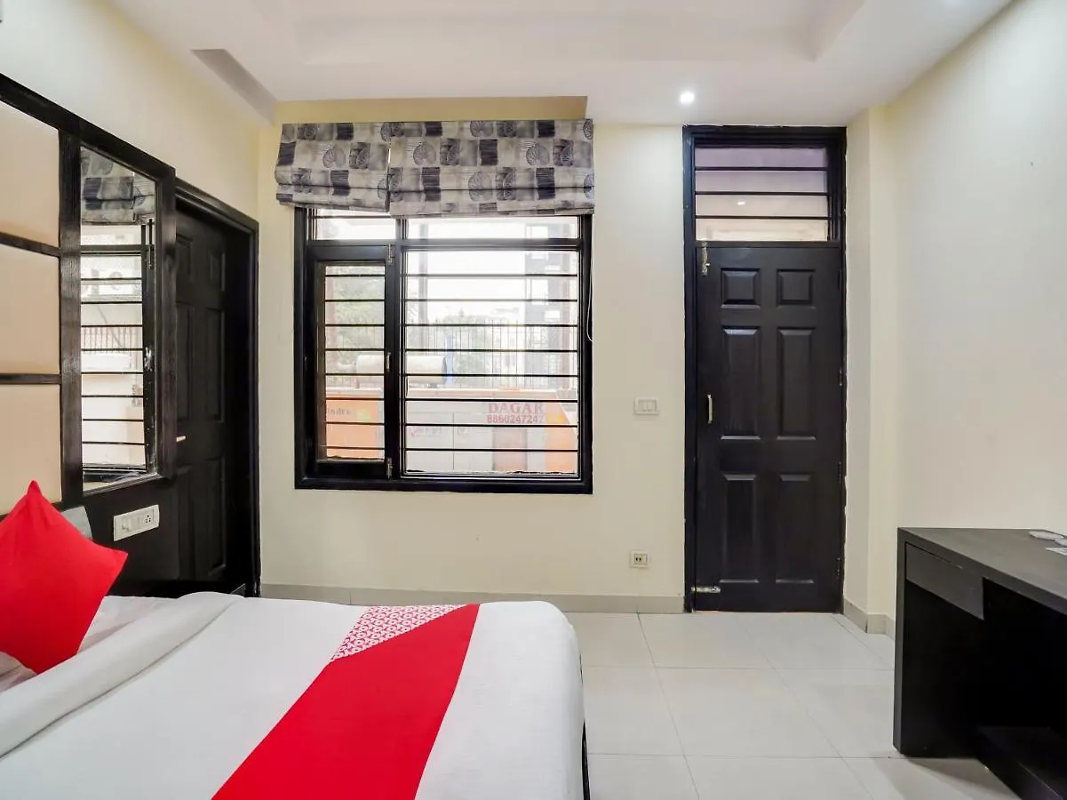 Hotel Oyo 309 The Royal Residency Gurgaon