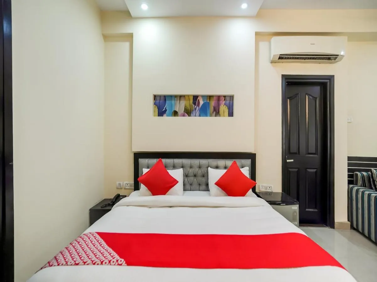 Hotel Oyo 309 The Royal Residency Gurgaon 3*,  India
