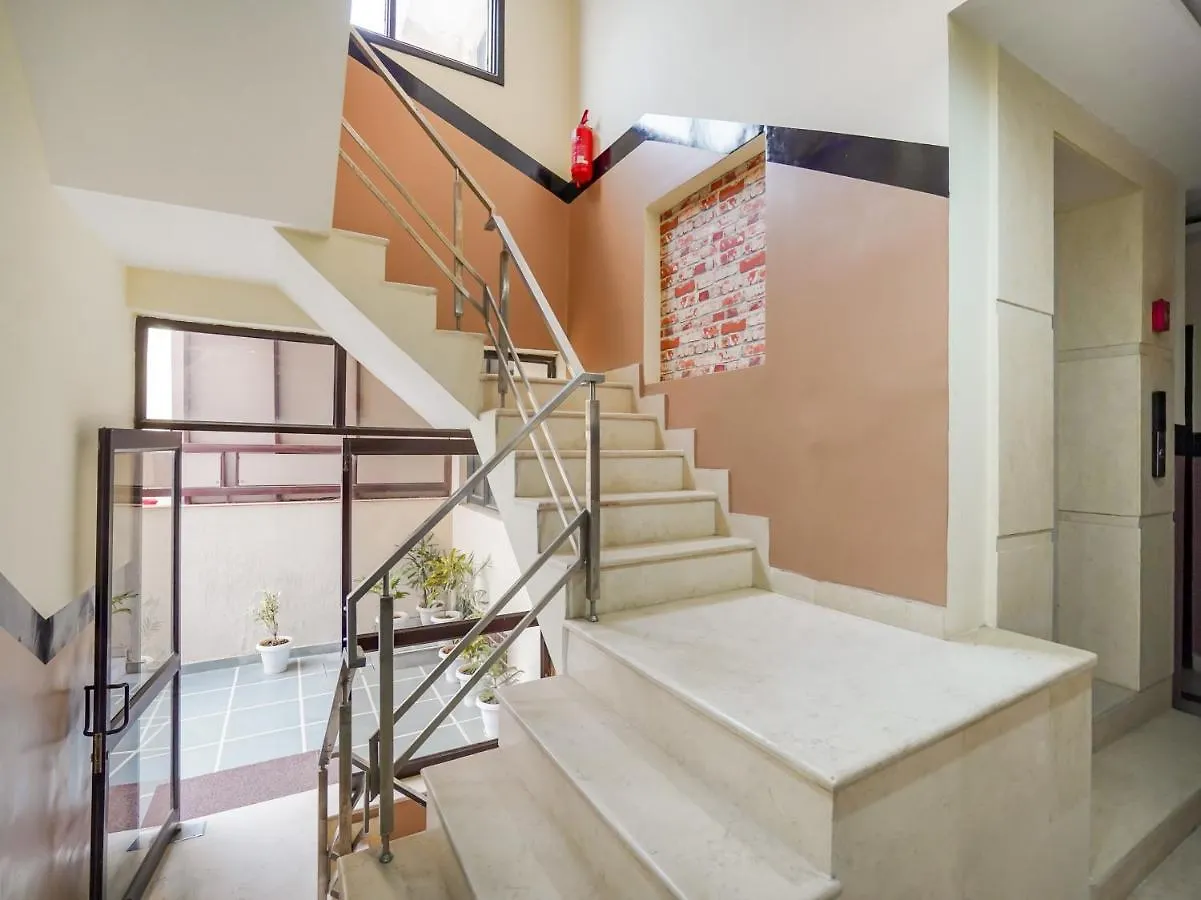 ***  Hotel Oyo 309 The Royal Residency Gurgaon India