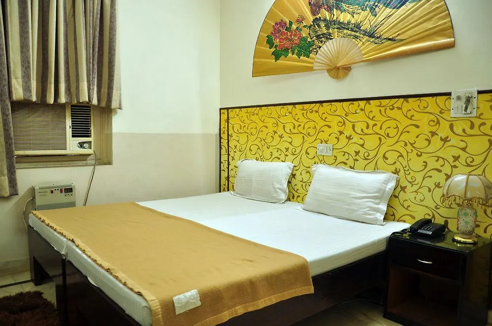 Hotel Oyo 309 The Royal Residency Gurgaon 3*,