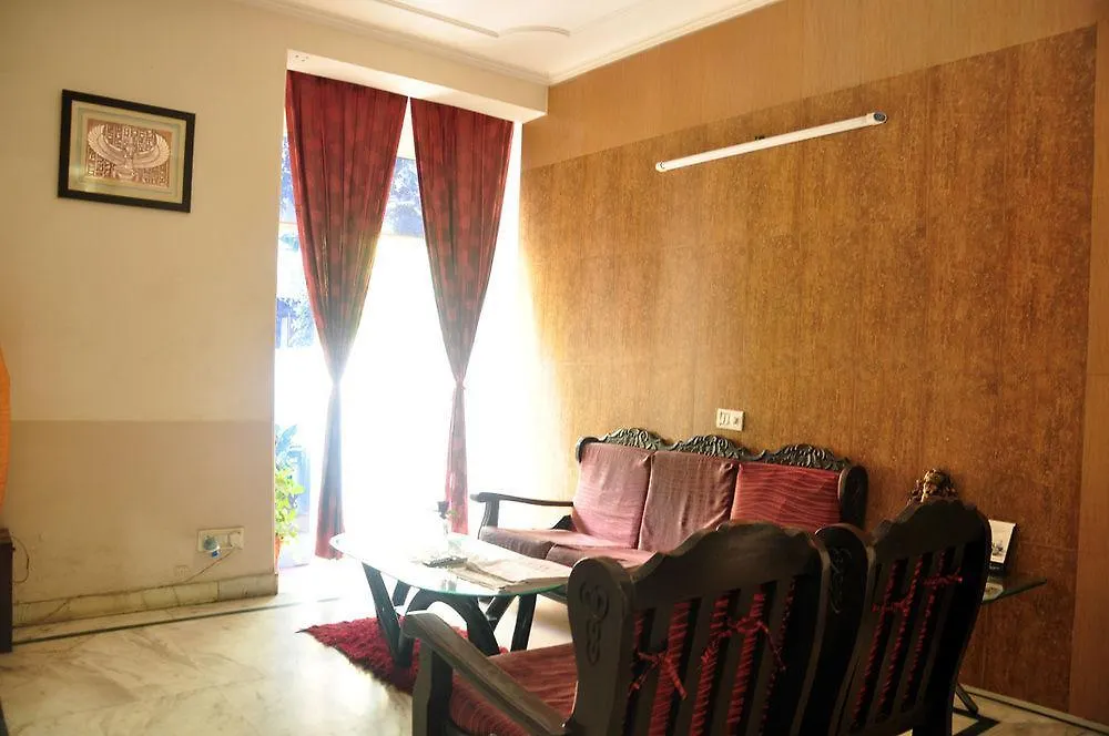 Hotel Oyo 309 The Royal Residency Gurgaon